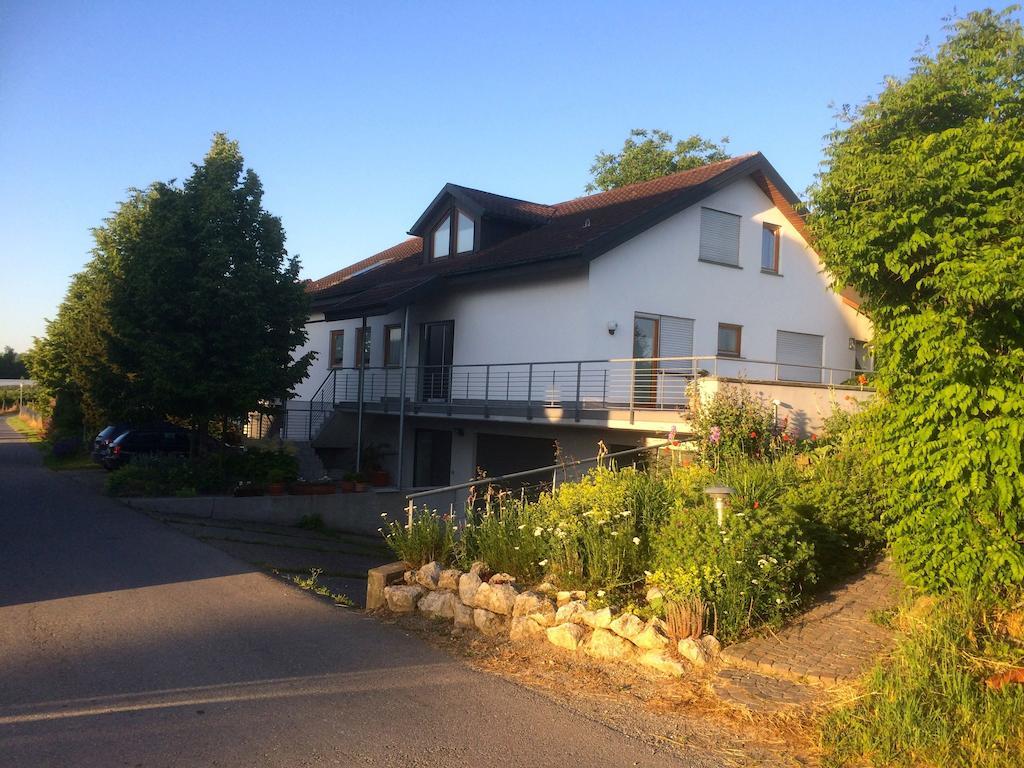 Ferienwohnung Bluetenweg Kluftern 프리드리히스하펜 객실 사진